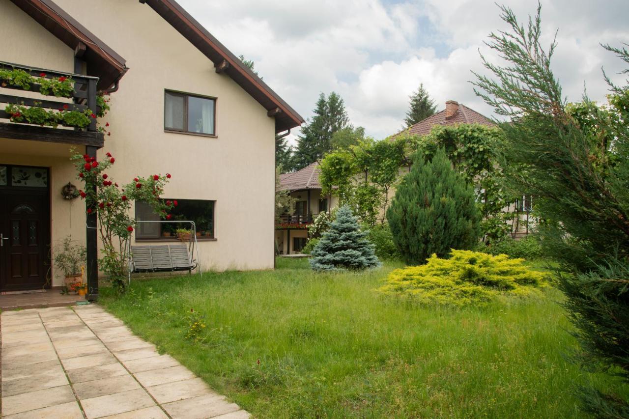 Pension Andra'S House Хорезу Екстер'єр фото